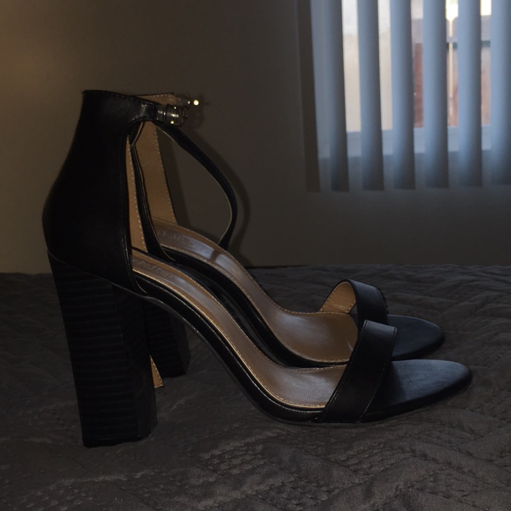 Black wedge